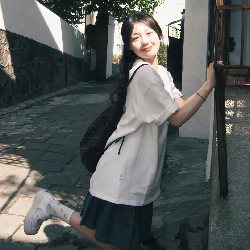女王蜂游戏 封面